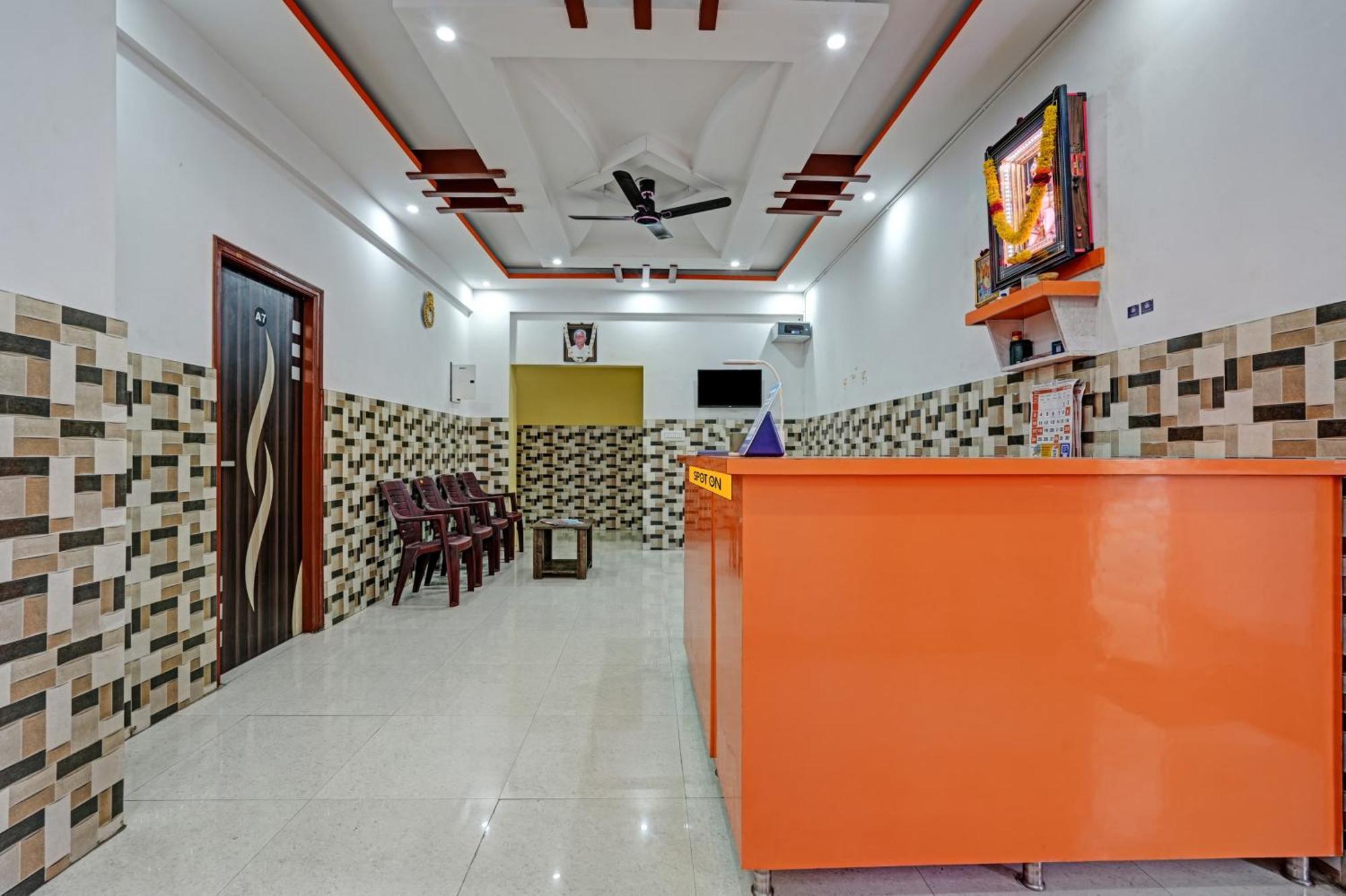Spot On Anugraha Residency Hotel Kumbalgod ภายนอก รูปภาพ